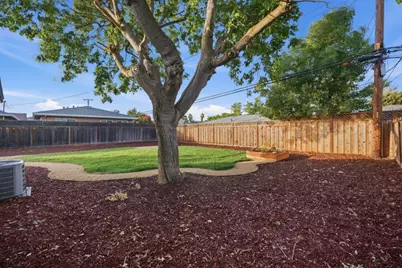 5430 Clovercrest Dr, San Jose, CA 95118 - Photo 21