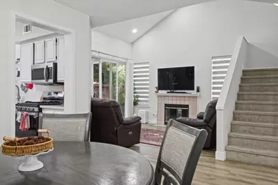 2211 Oakland Ave, Pleasanton, CA 94588 - Photo 9