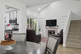 2211 Oakland Ave, Pleasanton, CA 94588 - Photo 9