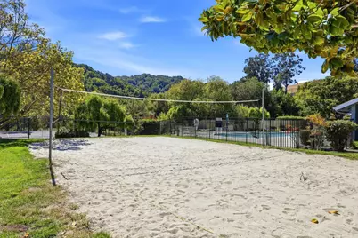 8035 Mountain View Dr A, Pleasanton, CA 94588 - Photo 29