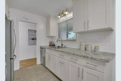 6990 Bollinger Rd, San Jose, CA 95129 - Photo 11
