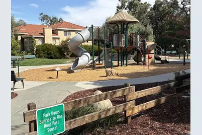 10534 Sterling Blvd, Cupertino, CA 95014 - Photo 21