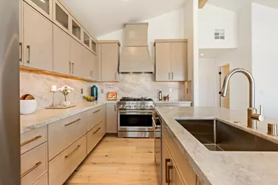 146 Seafoam Ave, Monterey, CA 93940 - Photo 15