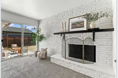 796 Lawrence Dr, Gilroy, CA 95020 - Photo 5