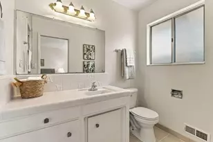 796 Lawrence Dr, Gilroy, CA 95020 - Photo 27