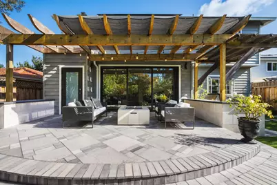8 Sequoia Ct, Redwood City, CA 94061 - Photo 25
