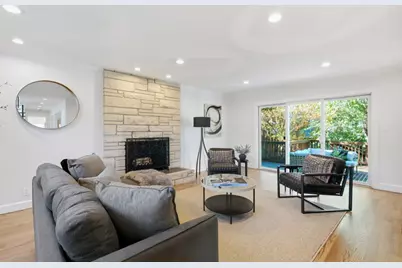 860 Chesterton Ave, Redwood City, CA 94061 - Photo 3