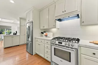 1604 White Oak Way, San Carlos, CA 94070 - Photo 15
