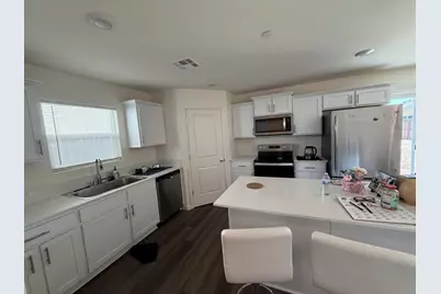 404 Rice Way, Los Banos, CA 93635 - Photo 11