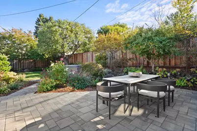 30 Yorkshire Ln, Redwood City, CA 94062 - Photo 41