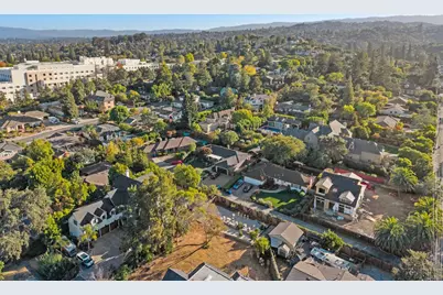30 Yorkshire Ln, Redwood City, CA 94062 - Photo 57
