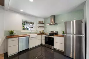 26209 Dori Ln, Los Altos Hills, CA 94022 - Photo 57