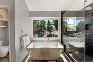 26209 Dori Ln, Los Altos Hills, CA 94022 - Photo 51