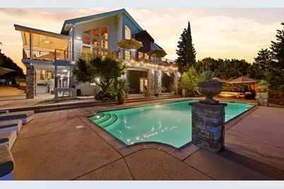 881 Sunkist Ct, Redding, CA 96001 - Photo 1