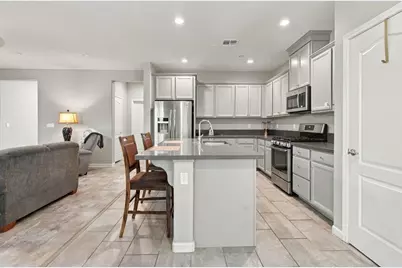 863 Fritz Dr, Los Banos, CA 93635 - Photo 1