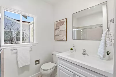 732 Farringdon Ln, Burlingame, CA 94010 - Photo 21