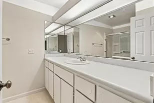 6082 Montgomery Ct, San Jose, CA 95135 - Photo 23
