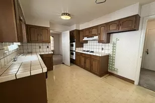 1619 St Francis Way, San Carlos, CA 94070 - Photo 5