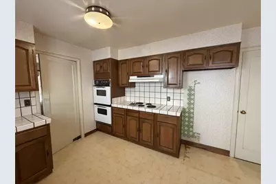 1619 Saint Francis Way, San Carlos, CA 94070 - Photo 3