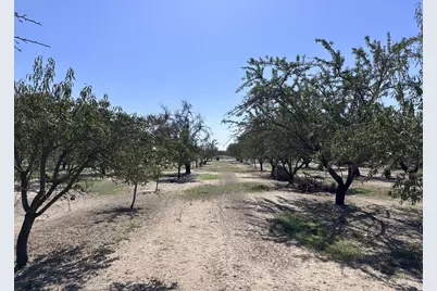 13222 Bell Dr, Livingston, CA 95334 - Photo 11