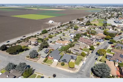 1069 University Ave, Salinas, CA 93901 - Photo 23