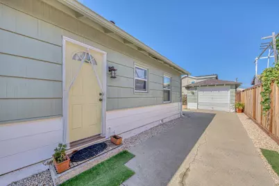 555 Elm Ave, Seaside, CA 93955 - Photo 23