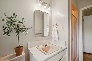 140 Rockridge Rd, Hillsborough, CA 94010 - Photo 45
