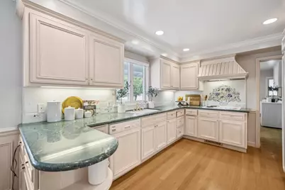 140 Rockridge Rd, Hillsborough, CA 94010 - Photo 25