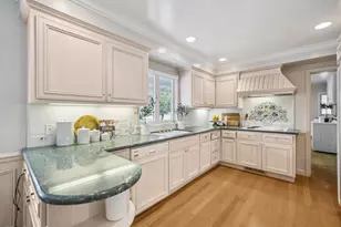 140 Rockridge Rd, Hillsborough, CA 94010 - Photo 25