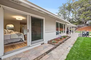 140 Rockridge Rd, Hillsborough, CA 94010 - Photo 43