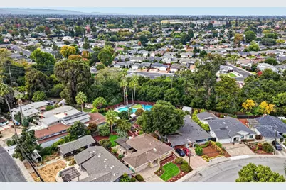 210 Rodonovan Dr, Santa Clara, CA 95051 - Photo 61
