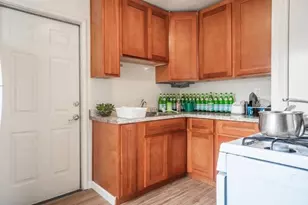 2429 San Pablo Ave, Berkeley, CA 94702 - Photo 3