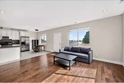 3832 Bayshore Blvd, Brisbane, CA 94005 - Photo 19