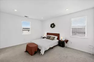 1910 Peony St, Hollister, CA 95023 - Photo 29