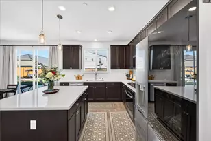 1910 Peony St, Hollister, CA 95023 - Photo 17