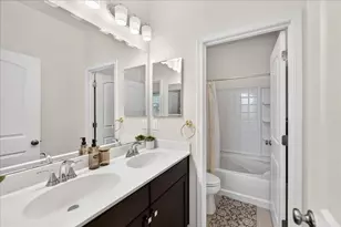1910 Peony St, Hollister, CA 95023 - Photo 41