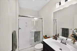 1910 Peony St, Hollister, CA 95023 - Photo 23