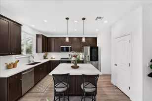 1910 Peony St, Hollister, CA 95023 - Photo 15