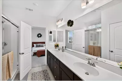 1910 Peony St, Hollister, CA 95023 - Photo 33