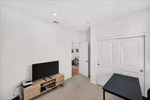 1910 Peony St, Hollister, CA 95023 - Photo 21