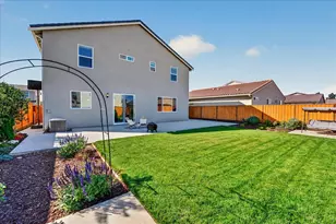 1910 Peony St, Hollister, CA 95023 - Photo 51