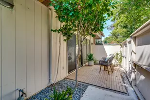855 Brookline Dr E, Sunnyvale, CA 94087 - Photo 23