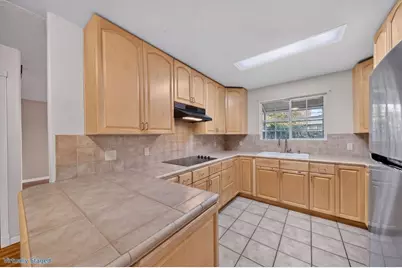 1629 Tierra Buena Dr, San Jose, CA 95121 - Photo 17