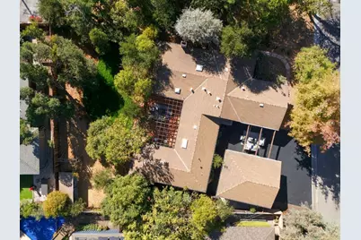 1055 Los Robles Ave, Palo Alto, CA 94306 - Photo 29