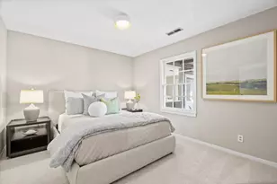 1055 Los Robles Ave, Palo Alto, CA 94306 - Photo 11