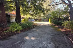 2130 Ralston Ave, Hillsborough, CA 94010 - Photo 17