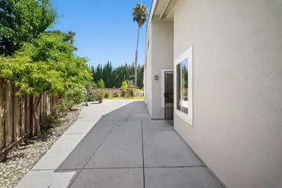 1255 Briarberry Ct, San Jose, CA 95131 - Photo 9