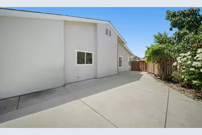 1255 Briarberry Ct, San Jose, CA 95131 - Photo 11