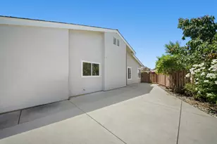 1255 Briarberry Ct, San Jose, CA 95131 - Photo 11