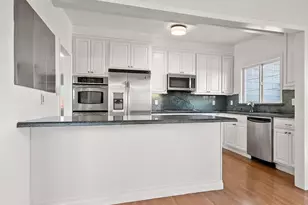 Address Not Disclosed, San Mateo, CA 94403 - Photo 7